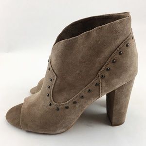 NWB Vince Camuto Corianne Peep Toe Booties Size 10